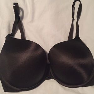 Victorias Secret Demi Uplift Bra. 34DD.